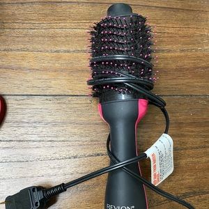 Revlon styling dryer brush